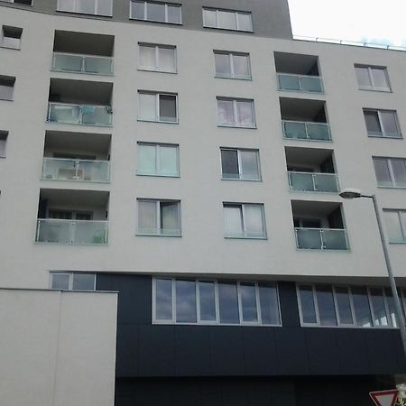 Apartman Halex Centrum City Aupark Piest'any Exteriör bild